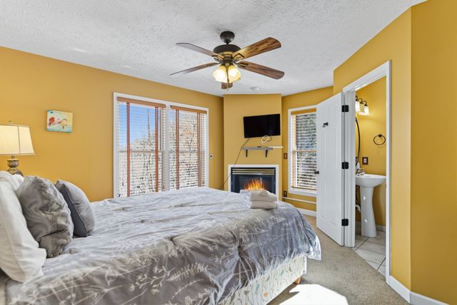 1110 Ski Mountain Rd, Gatlinburg, TN 37738