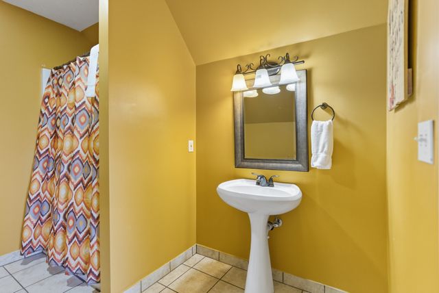 1110 Ski Mountain Rd, Gatlinburg, TN 37738