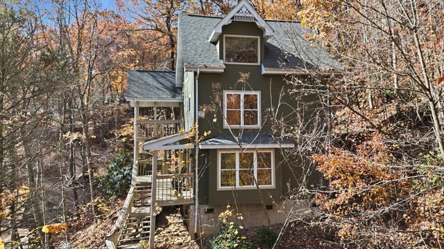 1110 Ski Mountain Rd, Gatlinburg, TN 37738