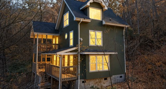 1110 Ski Mountain Rd, Gatlinburg, TN 37738