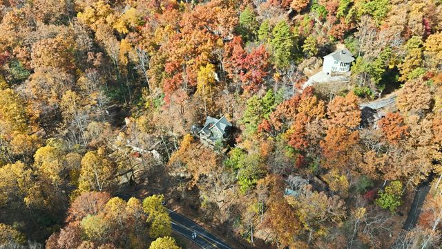 1110 Ski Mountain Rd, Gatlinburg, TN 37738