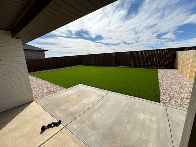 2921 Abbeville Avenue, Wolfforth, TX 79382