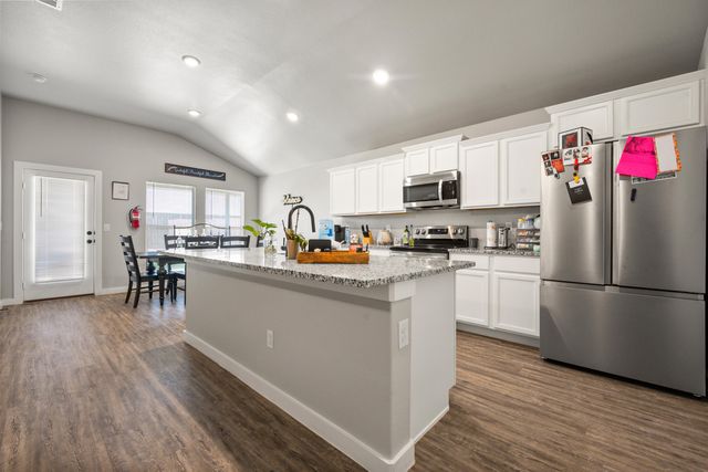 2921 Abbeville Avenue, Wolfforth, TX 79382