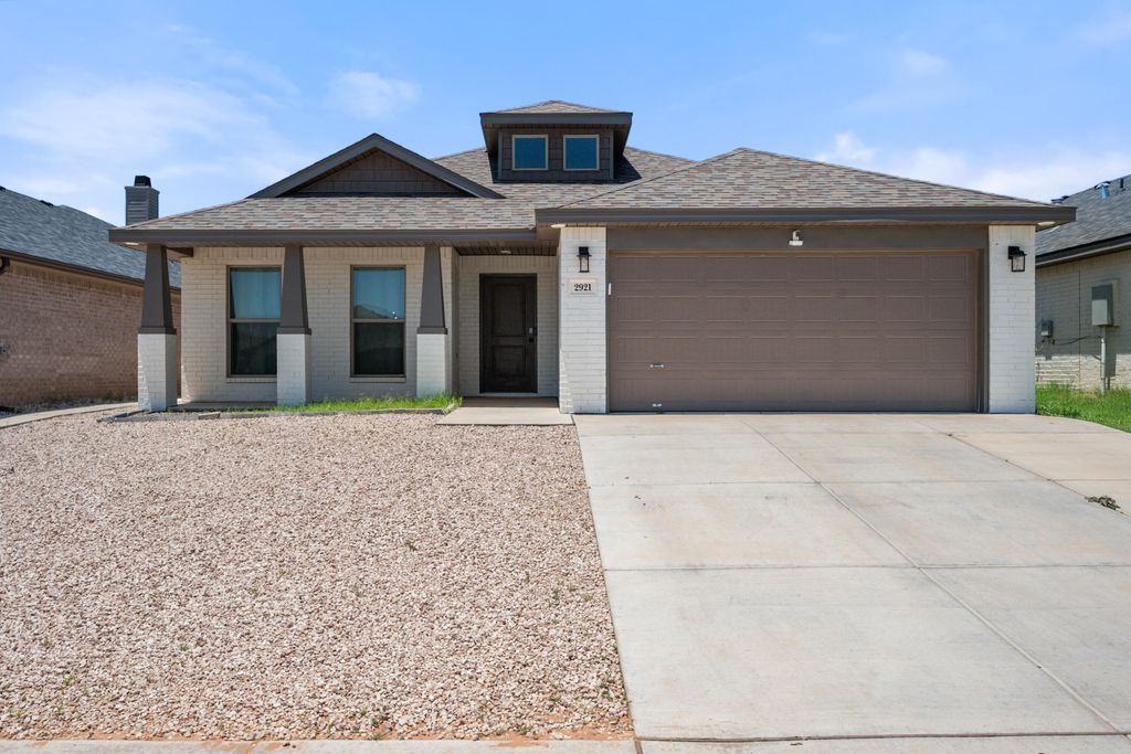 2921 Abbeville Avenue, Wolfforth, TX 79382