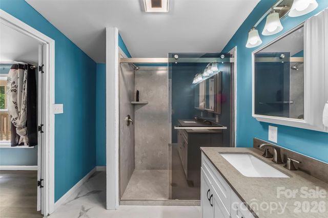 771 Hoppy Tom Hollow Road, Marion, NC 28752