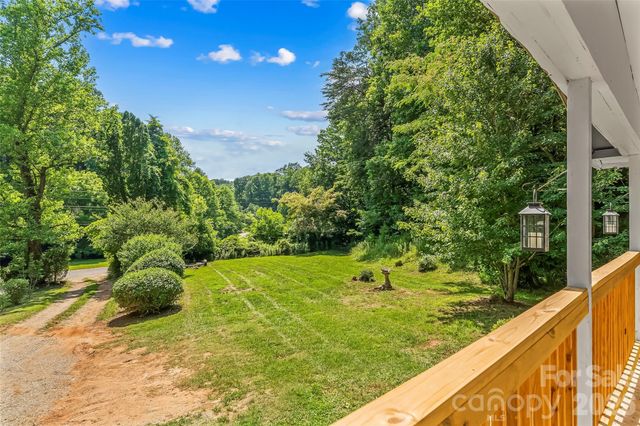 771 Hoppy Tom Hollow Road, Marion, NC 28752