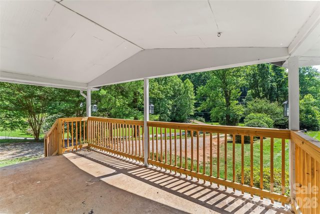 771 Hoppy Tom Hollow Road, Marion, NC 28752