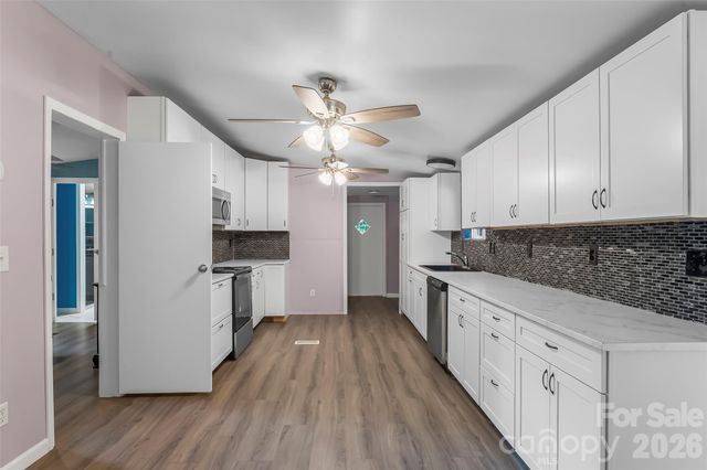771 Hoppy Tom Hollow Road, Marion, NC 28752