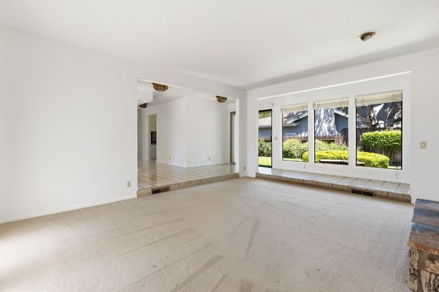 9201 Rock Oak Ln, Fair Oaks, CA 95628