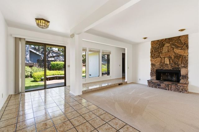 9201 Rock Oak Ln, Fair Oaks, CA 95628