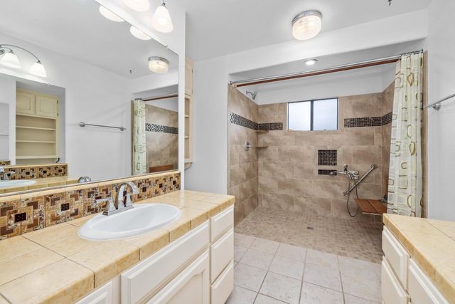 9201 Rock Oak Ln, Fair Oaks, CA 95628