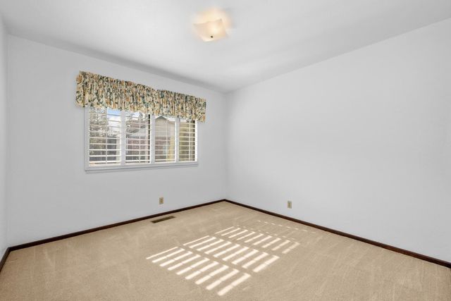 9201 Rock Oak Ln, Fair Oaks, CA 95628