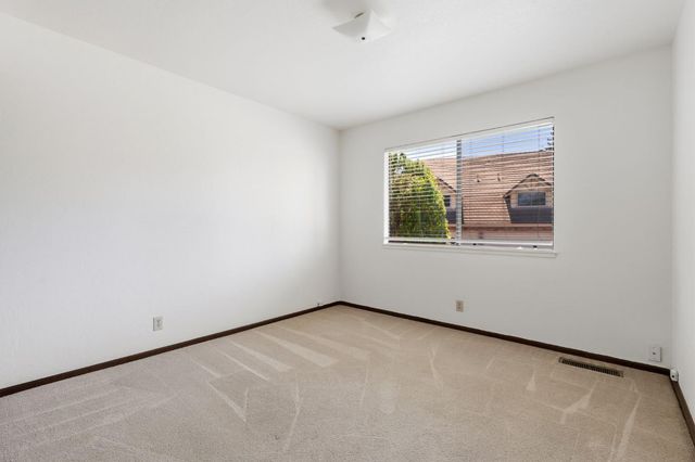 9201 Rock Oak Ln, Fair Oaks, CA 95628