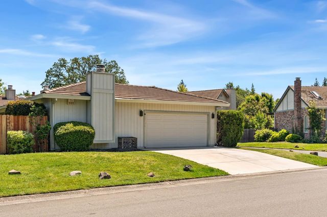 9201 Rock Oak Ln, Fair Oaks, CA 95628