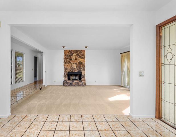 9201 Rock Oak Ln, Fair Oaks, CA 95628