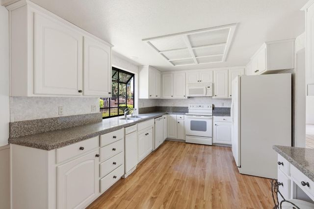 9201 Rock Oak Ln, Fair Oaks, CA 95628