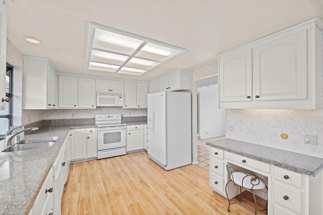 9201 Rock Oak Ln, Fair Oaks, CA 95628