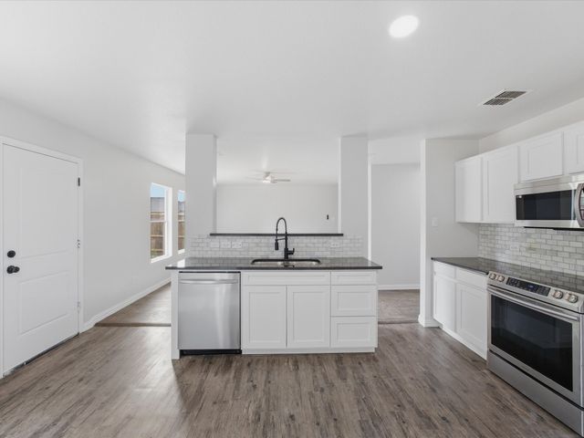 12134 Shine Avenue, Rhome, TX 76078