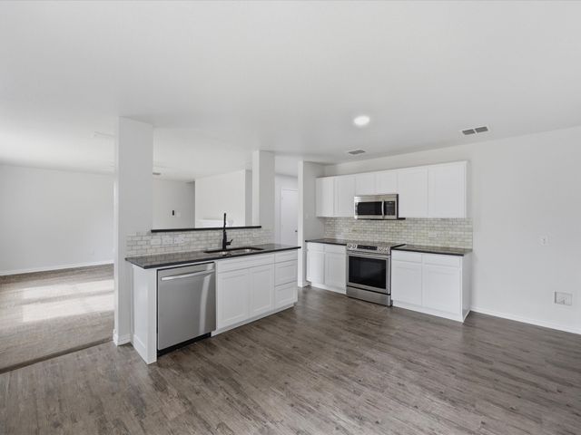 12134 Shine Avenue, Rhome, TX 76078