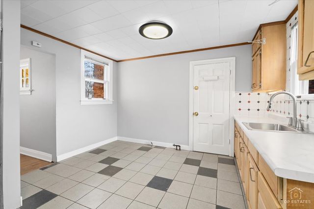 304 E Camp Mcdonald Road, Prospect Heights, IL 60070