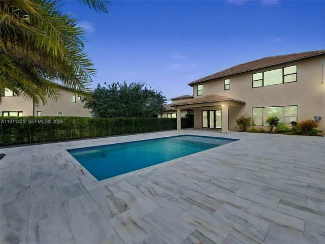 1282 SW 113th Way, Pembroke Pines, FL 33025