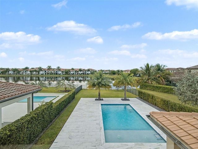 1282 SW 113th Way, Pembroke Pines, FL 33025