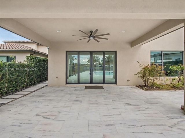 1282 SW 113th Way, Pembroke Pines, FL 33025