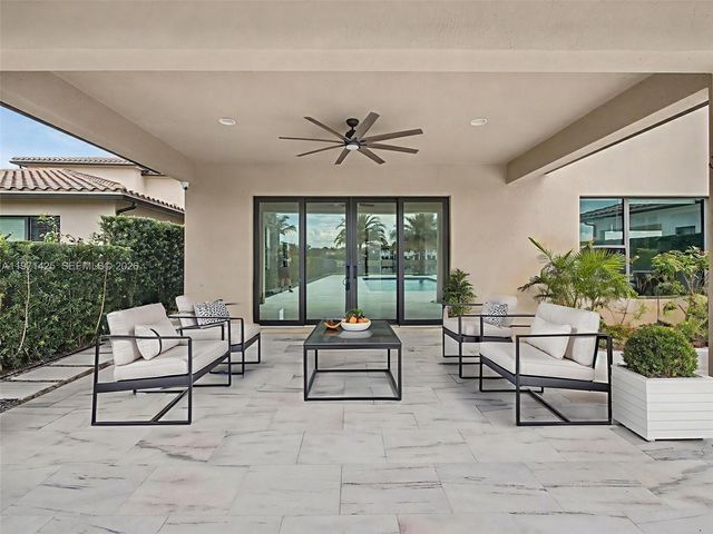 1282 SW 113th Way, Pembroke Pines, FL 33025