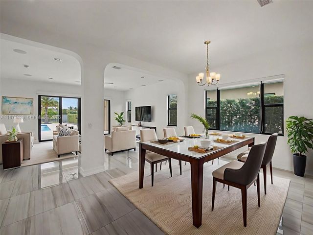 1282 SW 113th Way, Pembroke Pines, FL 33025