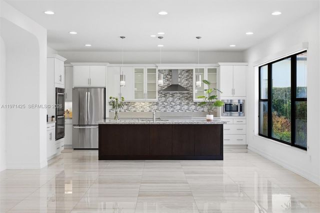 1282 SW 113th Way, Pembroke Pines, FL 33025