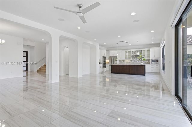 1282 SW 113th Way, Pembroke Pines, FL 33025