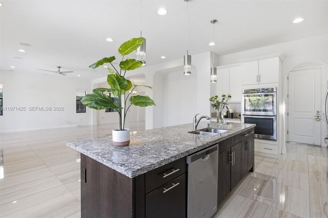 1282 SW 113th Way, Pembroke Pines, FL 33025