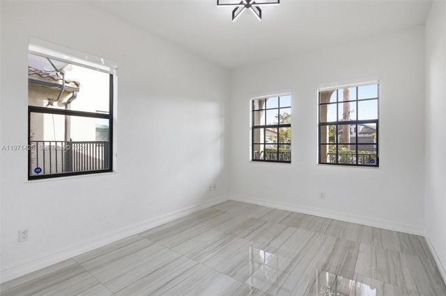 1282 SW 113th Way, Pembroke Pines, FL 33025