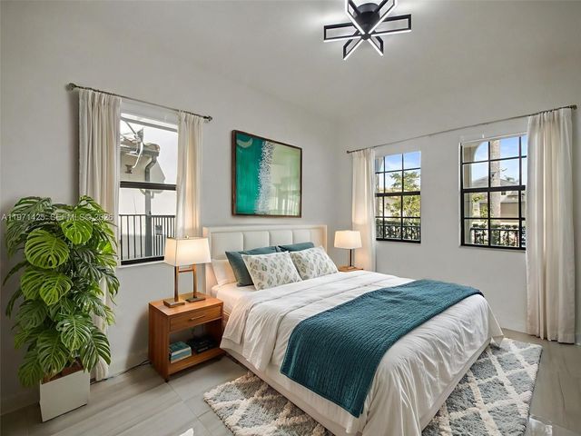 1282 SW 113th Way, Pembroke Pines, FL 33025