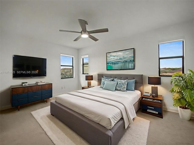 1282 SW 113th Way, Pembroke Pines, FL 33025