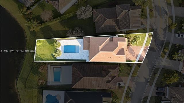 1282 SW 113th Way, Pembroke Pines, FL 33025