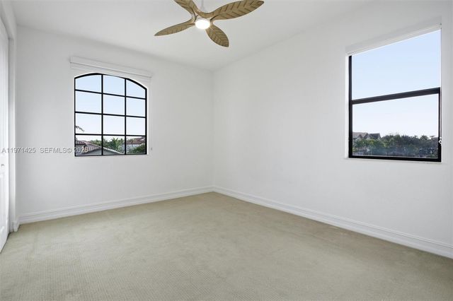 1282 SW 113th Way, Pembroke Pines, FL 33025