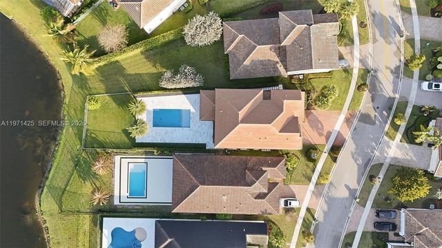 1282 SW 113th Way, Pembroke Pines, FL 33025