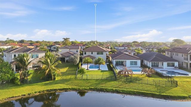 1282 SW 113th Way, Pembroke Pines, FL 33025