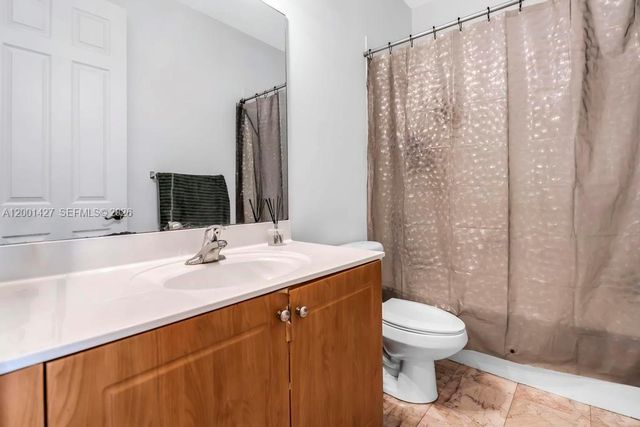 2851 W Prospect Rd 505, Tamarac, FL 33309