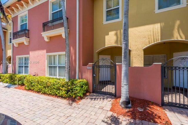 2851 W Prospect Rd 505, Tamarac, FL 33309