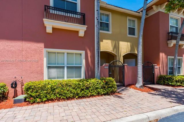 2851 W Prospect Rd 505, Tamarac, FL 33309