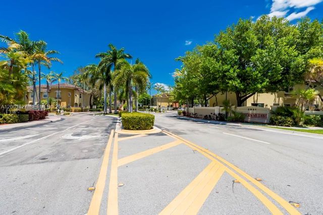 2851 W Prospect Rd 505, Tamarac, FL 33309
