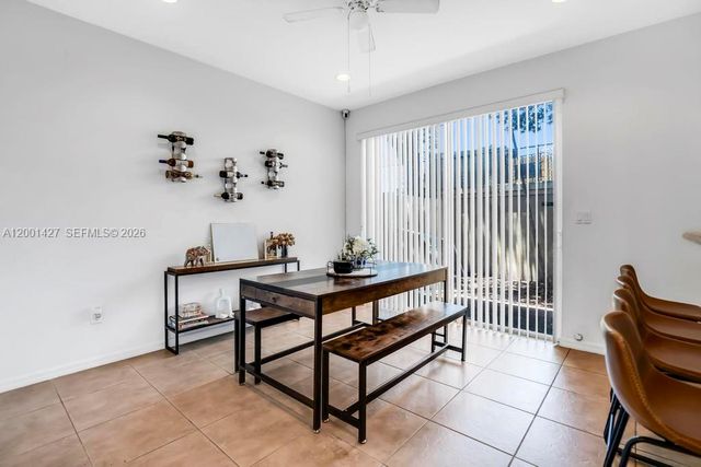2851 W Prospect Rd 505, Tamarac, FL 33309