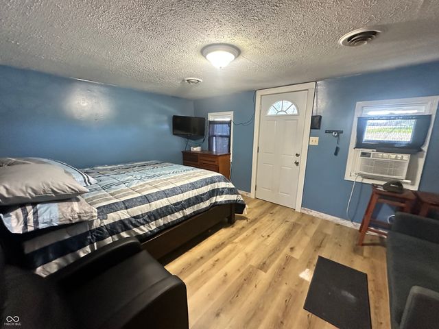 714 W Washington Street, Shelbyville, IN 46176