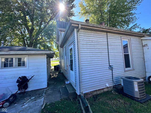 714 W Washington Street, Shelbyville, IN 46176