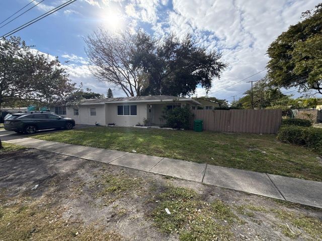 1306 SW 2nd Avenue, Dania Beach, FL 33004