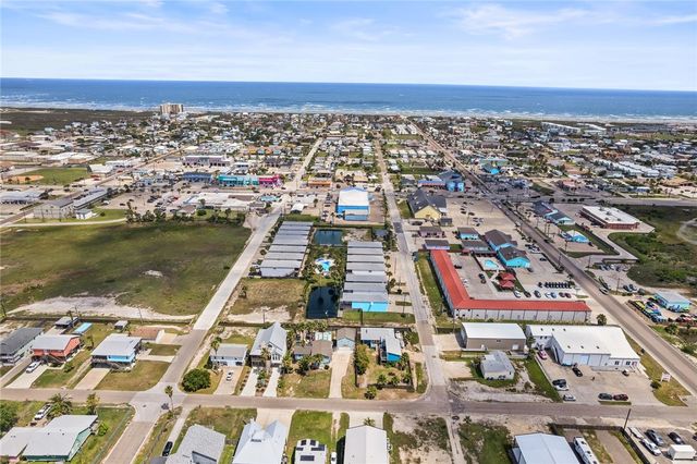 525 S 7th St, Port Aransas, TX 78373
