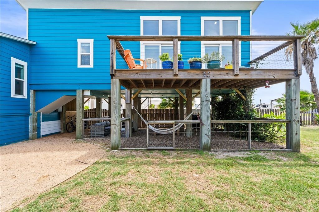 525 S 7th St, Port Aransas, TX 78373 — photo 3
