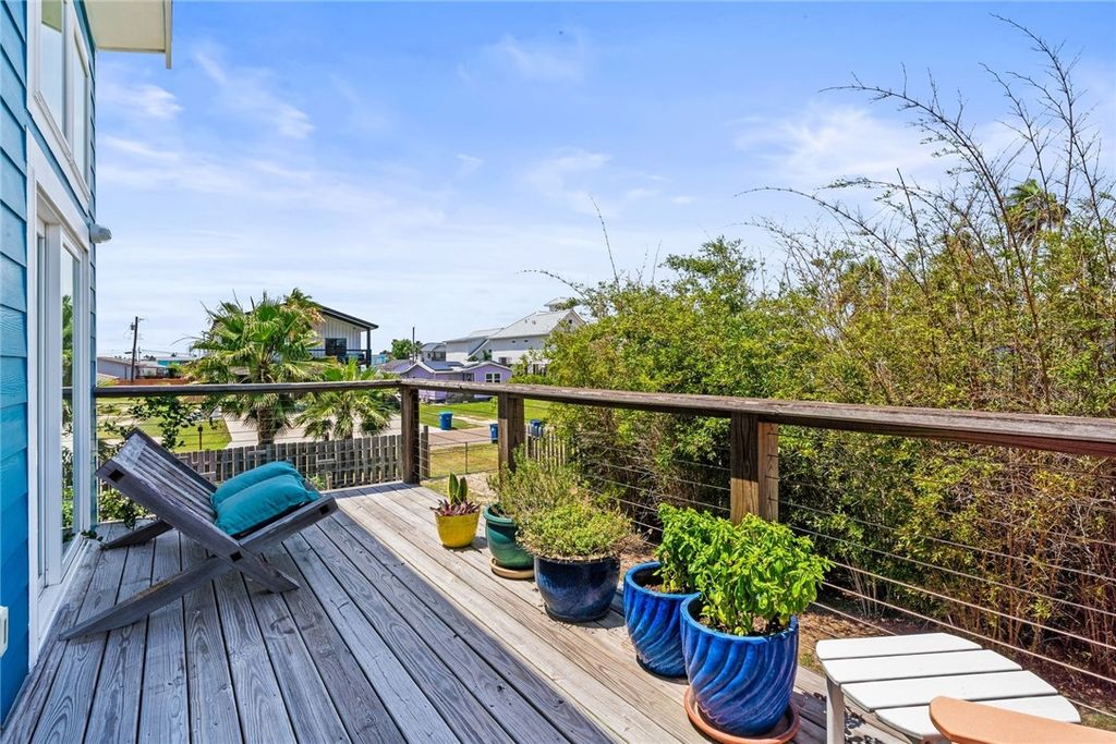 525 S 7th St, Port Aransas, TX 78373 — photo 5